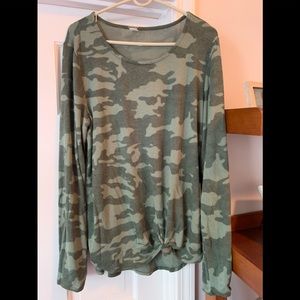 Women’s super soft plush long sleeved top